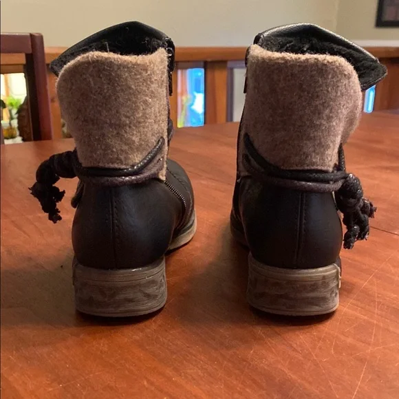 Rieker Ankle Boots - Picture 3 of 5